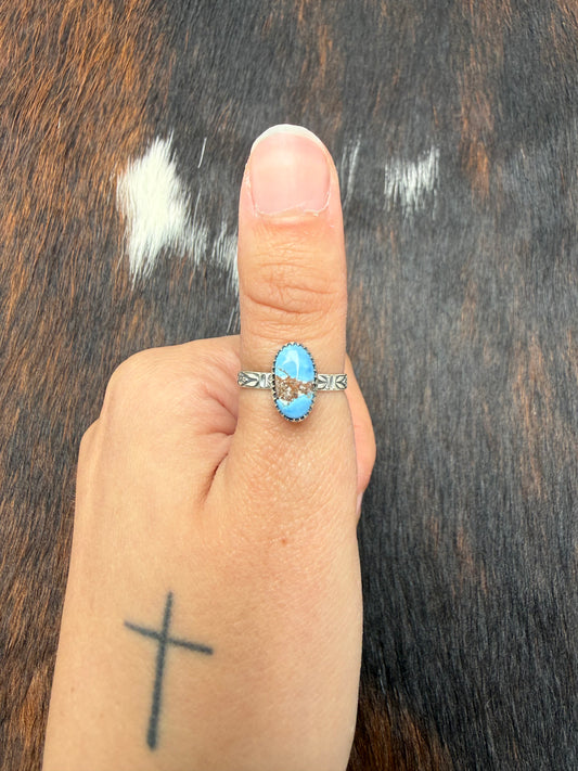 Simple golden hills ring