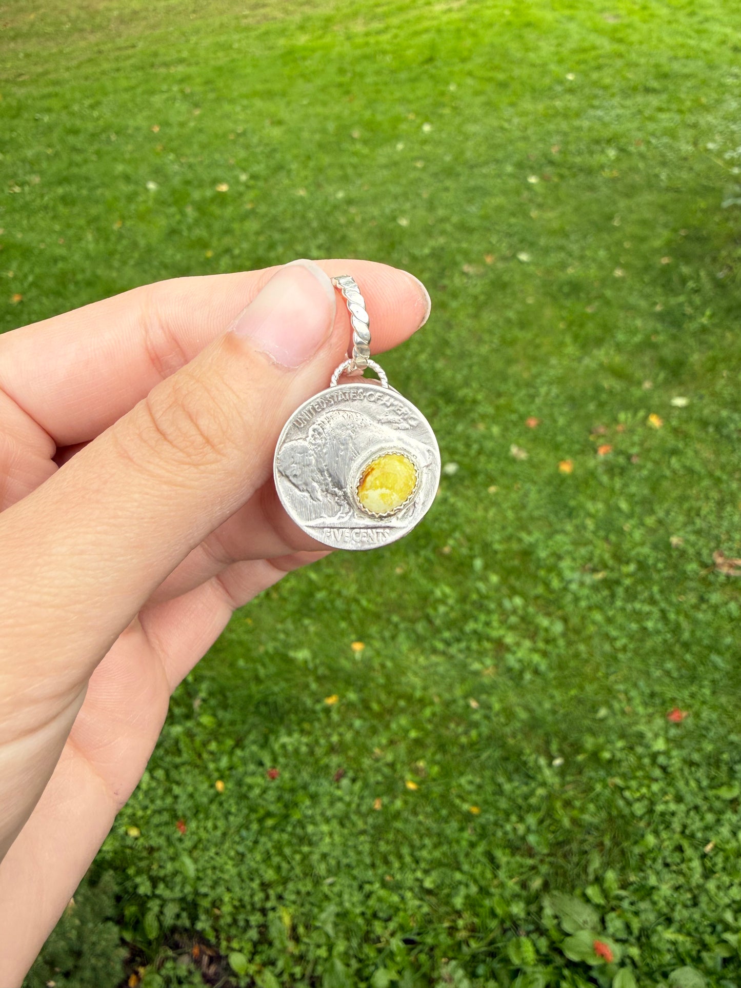Buffalo coin pendant with palomino